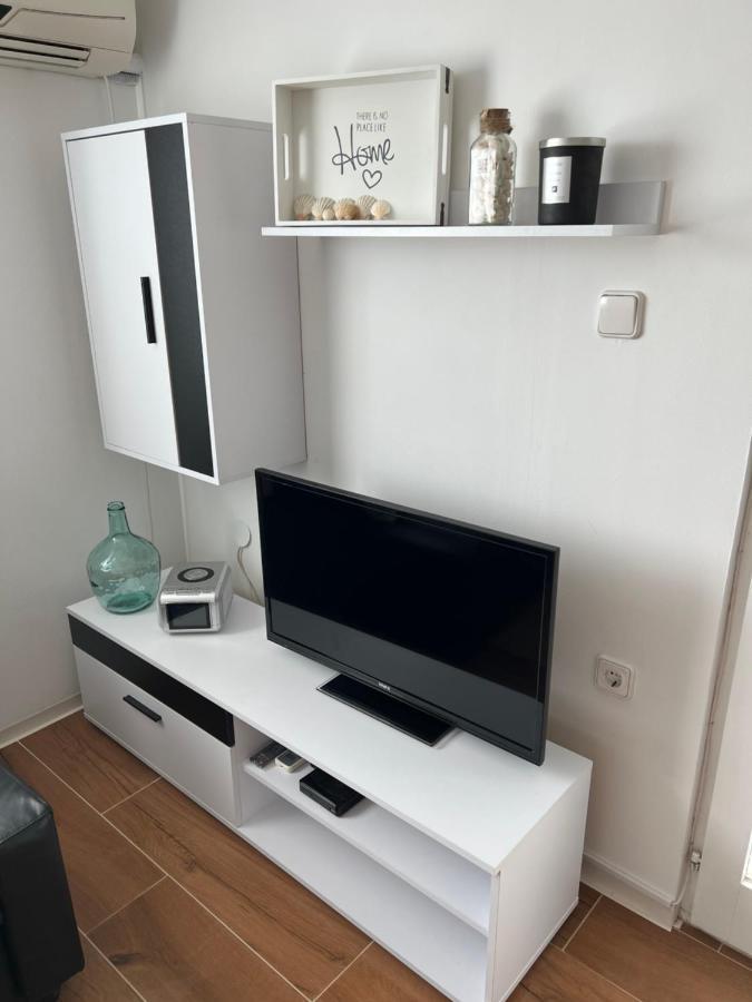 Apartment Mona Vir Bagian luar foto